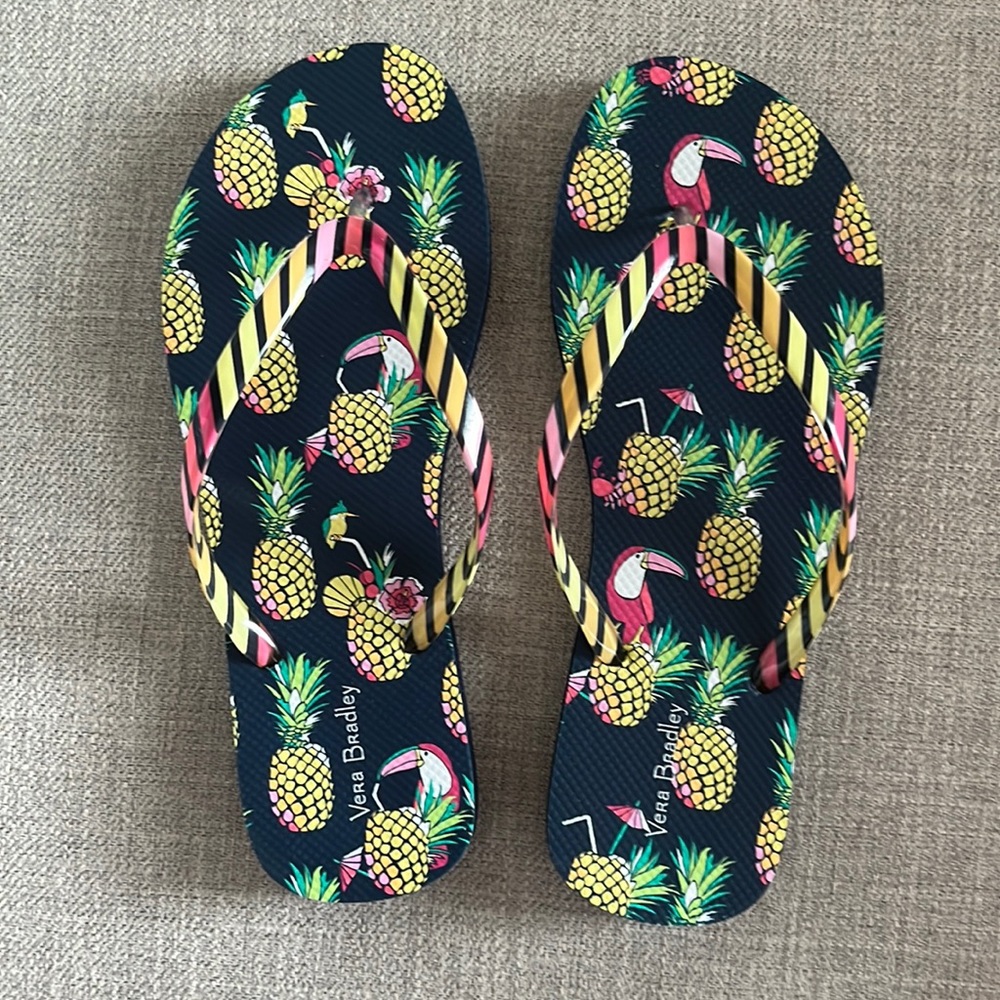 Vera Bradley flip flops Size 9/10
